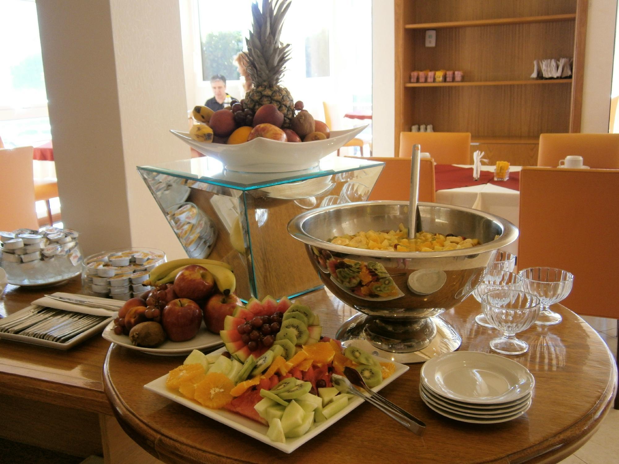 ויז'ה חסל Bagu Palazzo Ariete Hotel מראה חיצוני תמונה